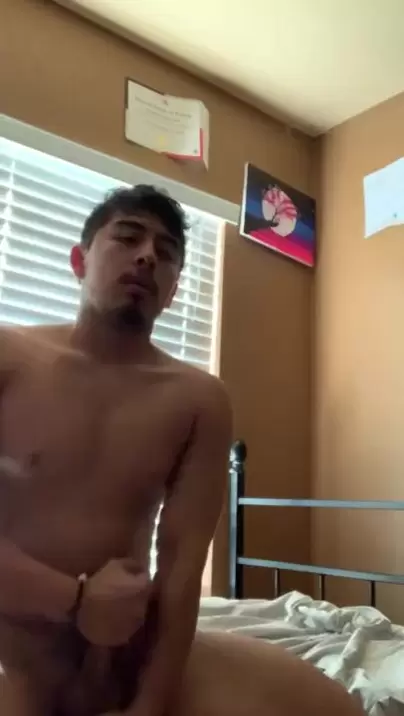 billy meza recommends Latino Jerking Off