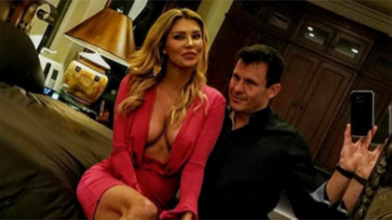 alessandro veneziani recommends Wife dp tube