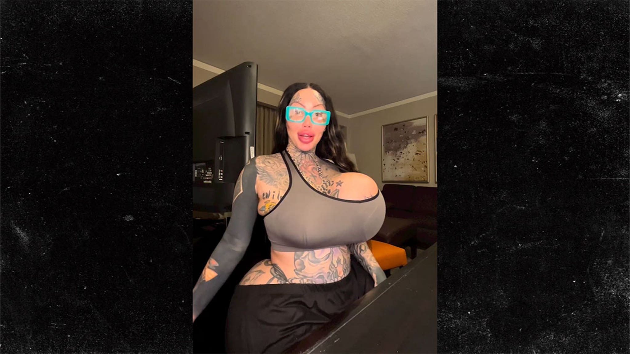 Big Boobs Pop Out gifok gif