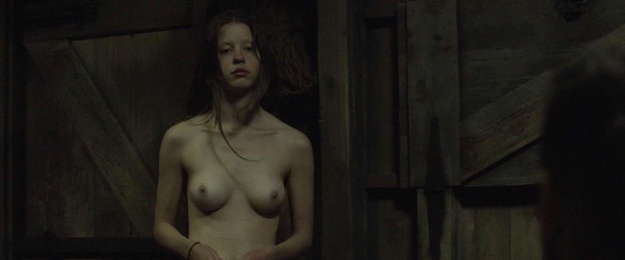 Mia Goth X Sex Scene sucht toyboy