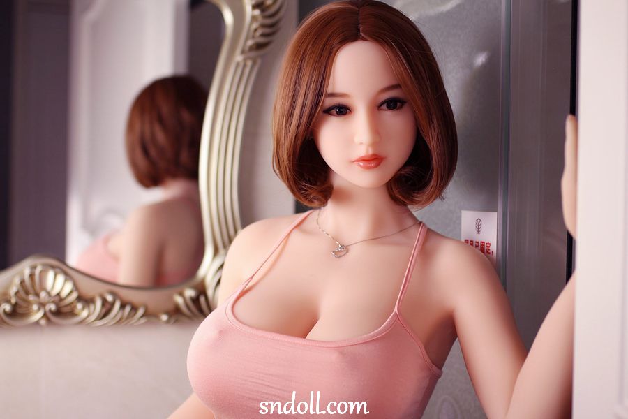 andrea perfetti recommends sex doll demonstration pic