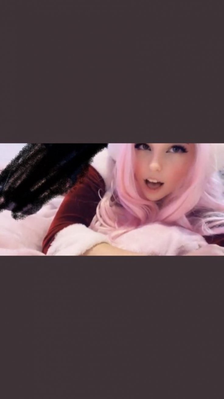 Belle Delphine Christmas afiql swo