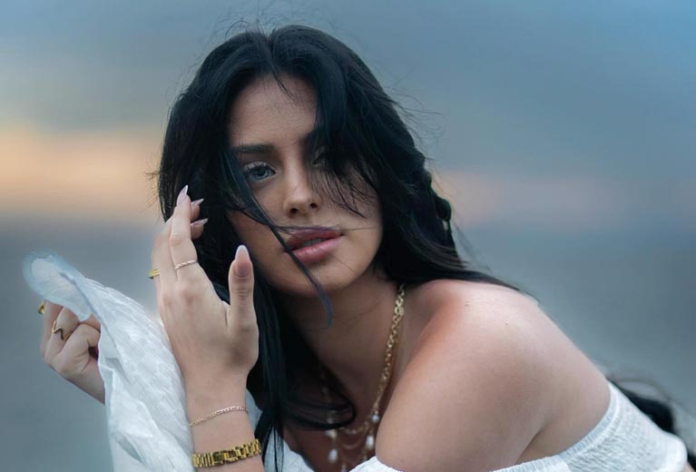 beth biehn recommends Camilla Araujo Boyfriend