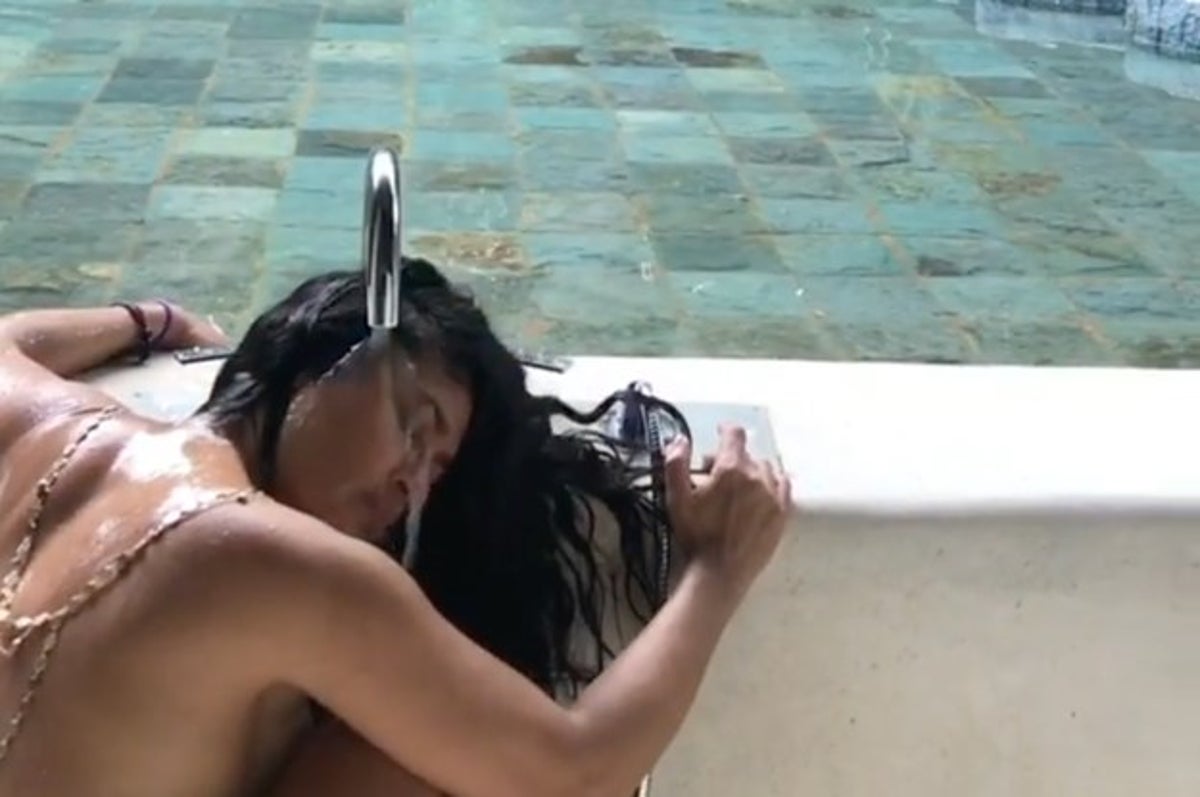 Salma Hayek Naked Photos breastfeeding porn