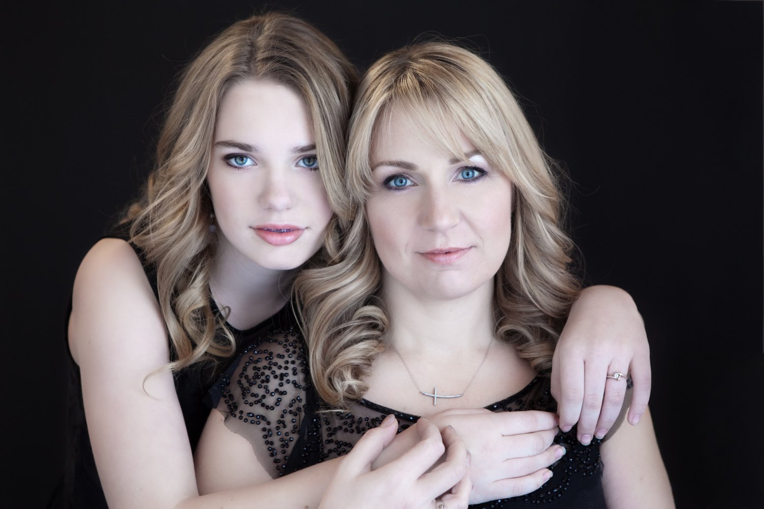 mothers and daughters naked together - backroom casting room wecam anal