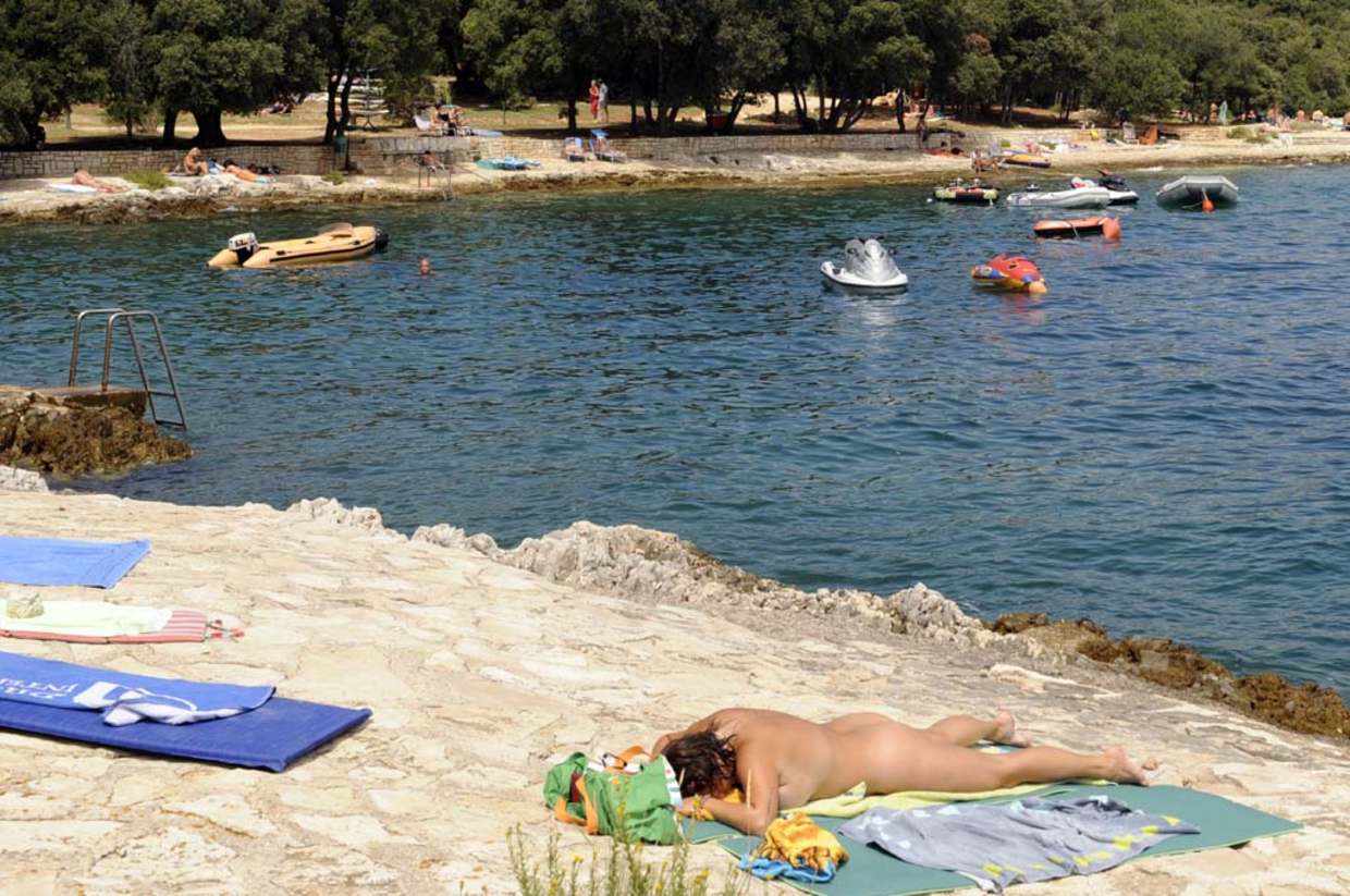 Nude Beach Croatia mannlig eskorte