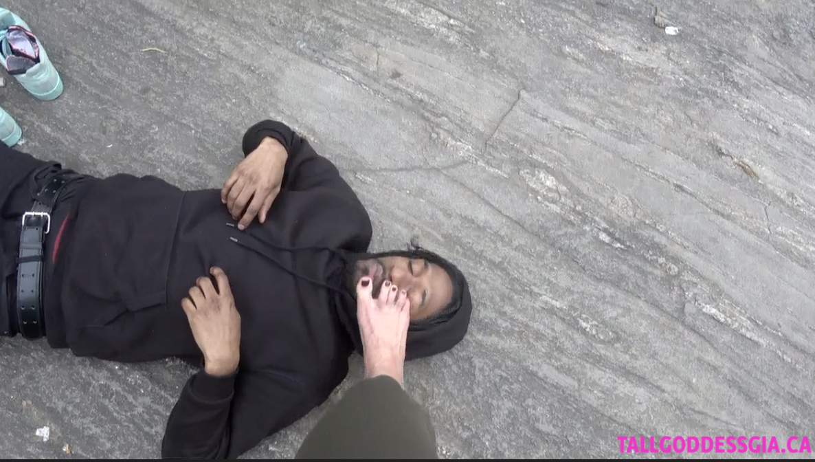 ashish nayan add foot worship in public photo
