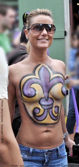 chris krulik share bodypaint in public photos