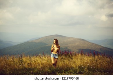 naked women outdoors - big big big big big tits kore hellz facesitting