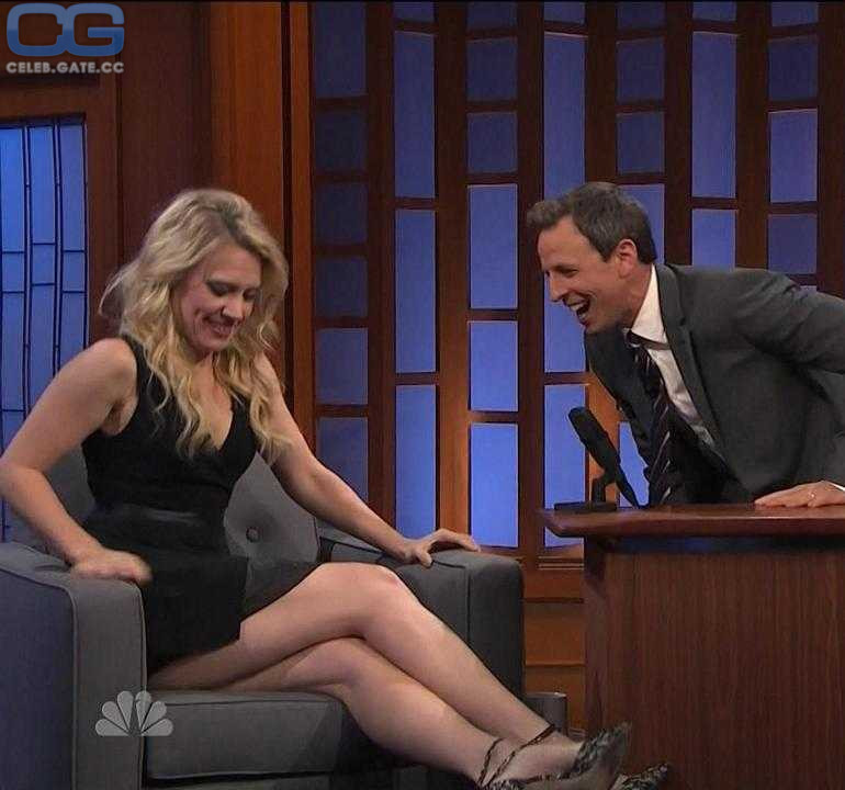 christopher c young recommends kate mckinnon naked pic