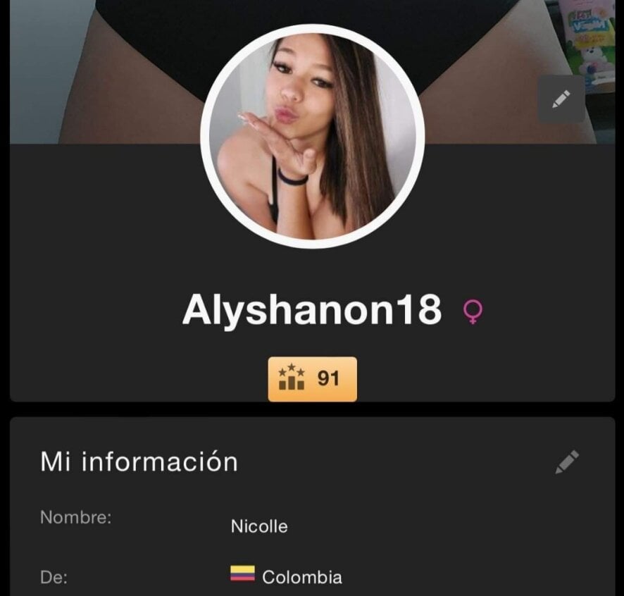 Alyshanon18 Nude thong busty