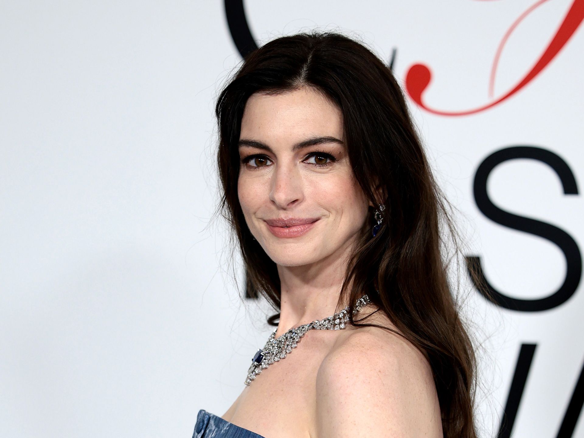 dan panessa add photo anne hathaway hot pics