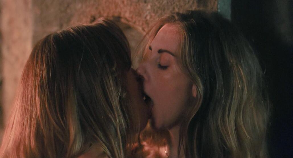 courteney cox nip slip Best of Aubrey plaza lesbian scene