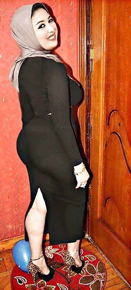 gillian jacobs boobs
