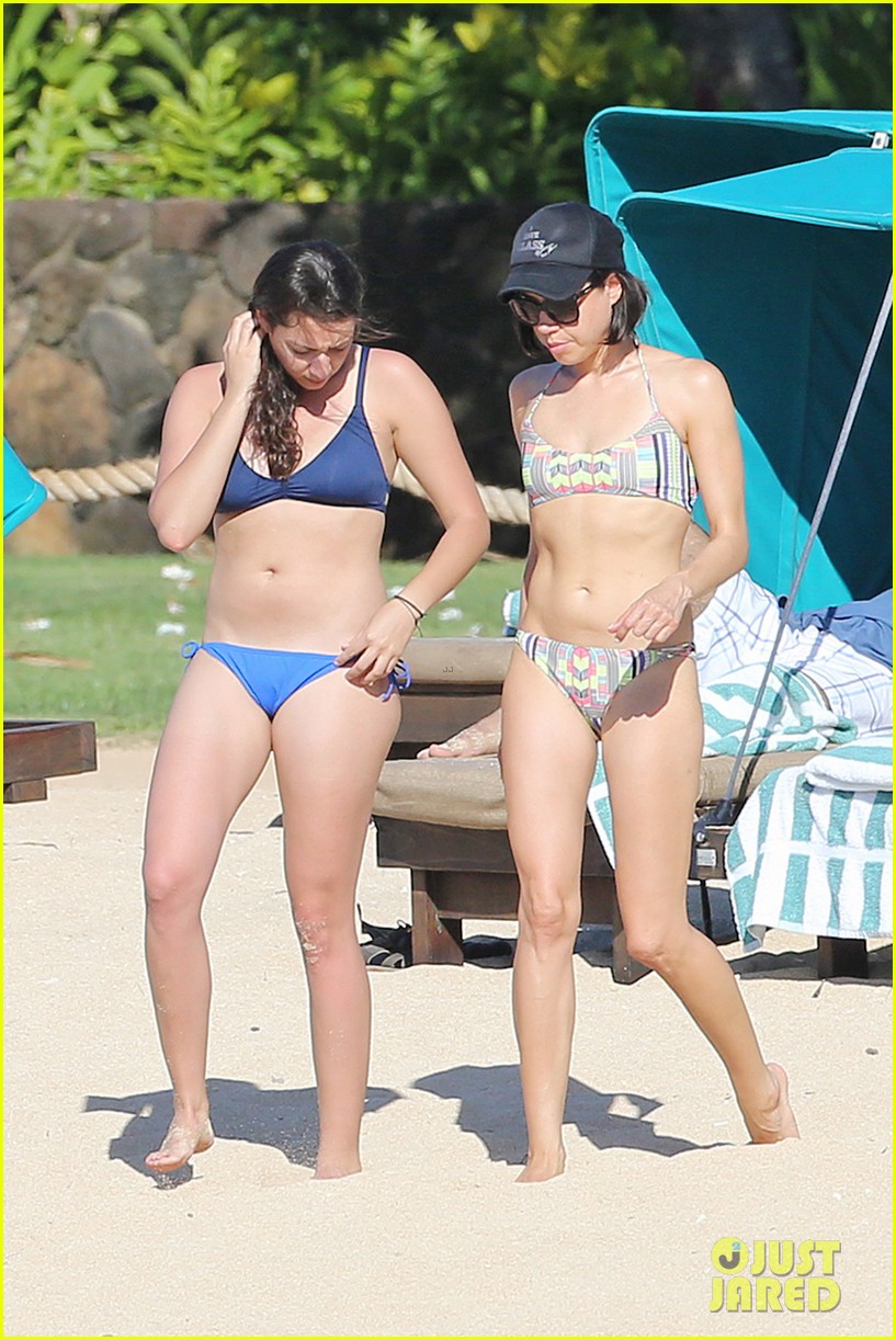 candice velasco recommends aubrey plaza cameltoe pic