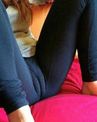 brian delarosa recommends cameltoe voyeur aaron scheibe add cameltoe voyeur photo