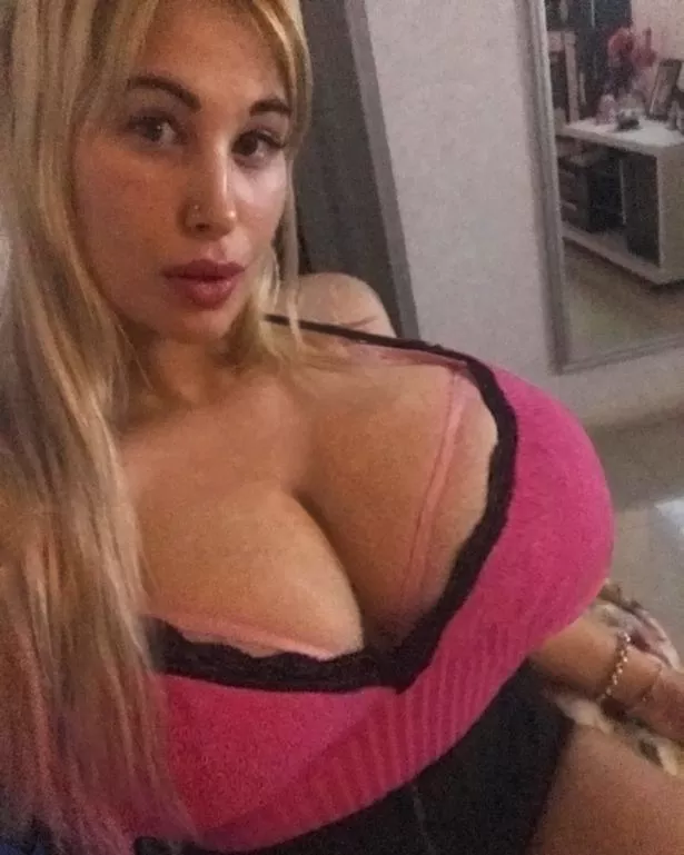 abdou salah share best webcam boobs photos