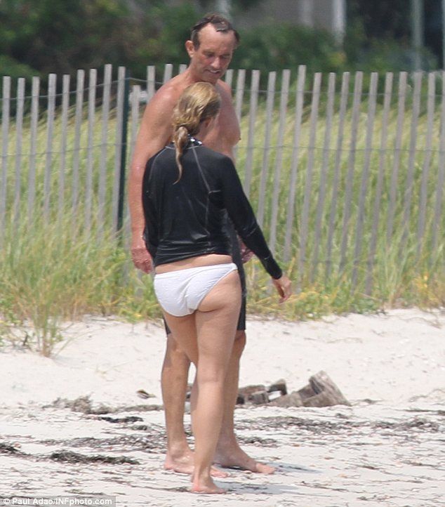 desiree montes recommends cheryl hines bikini pic