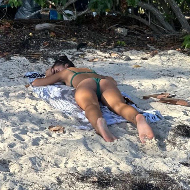 alain thoraval share creep shots beach photos