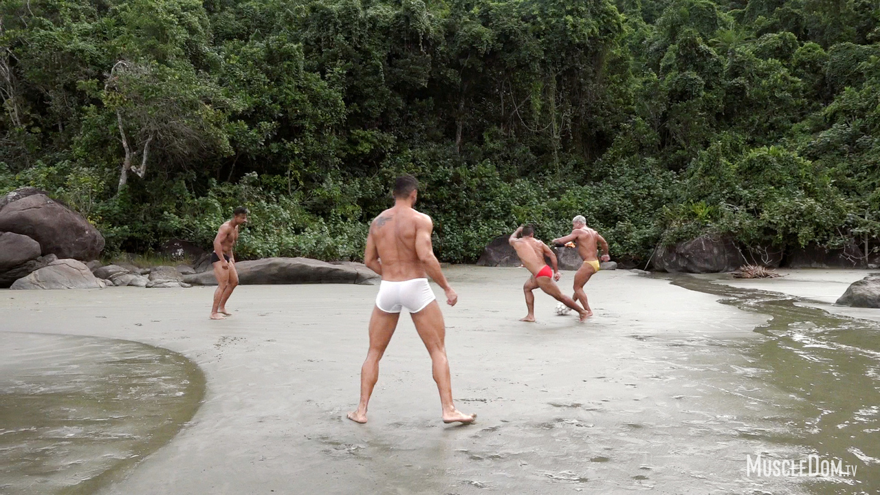 Naked Men Playing Football fucking xvideo