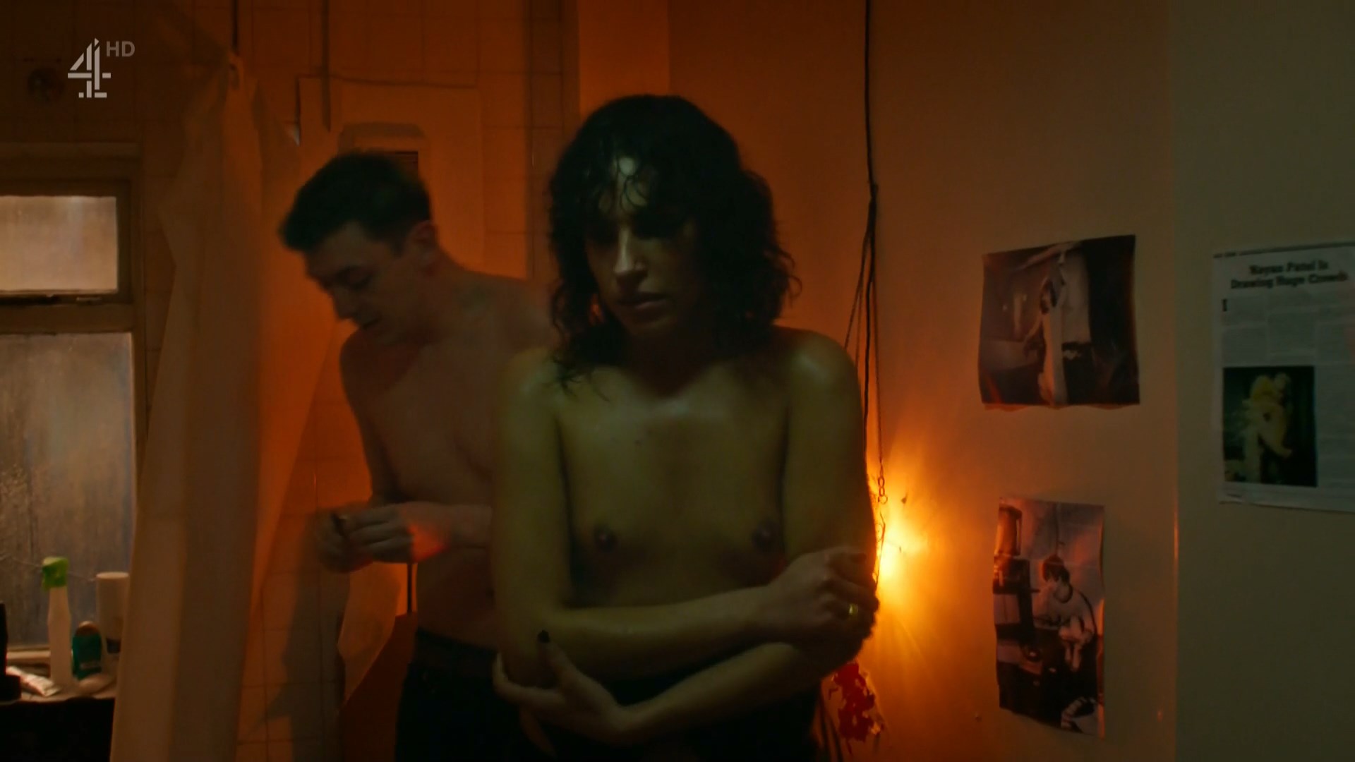 Desiree Akhavan Nude grosse schwaenze