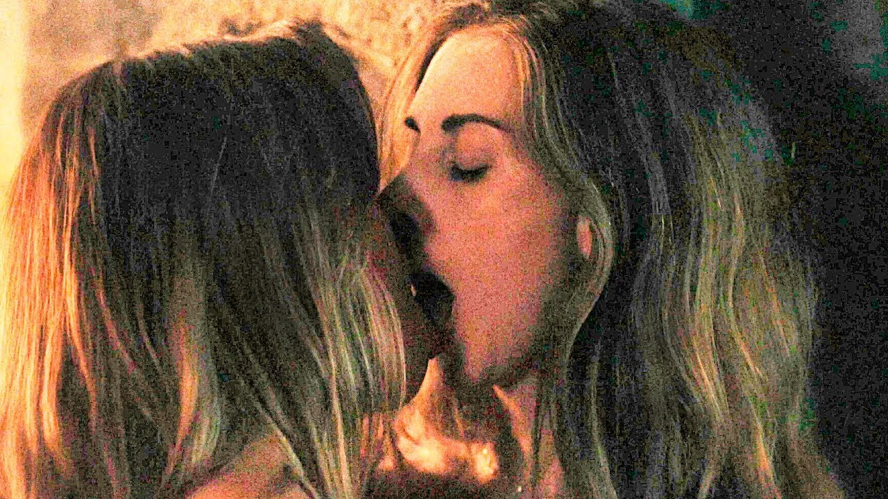 anabel nunez recommends aubrey plaza lesbian scene anton kong add aubrey plaza lesbian scene photo