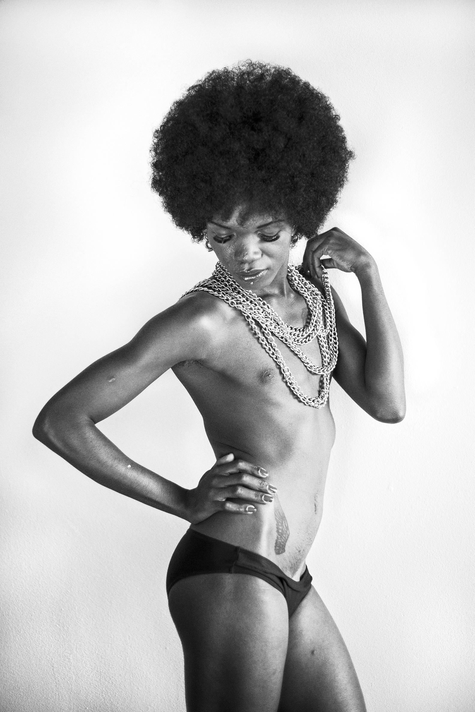 cari park recommends ebony nip pic