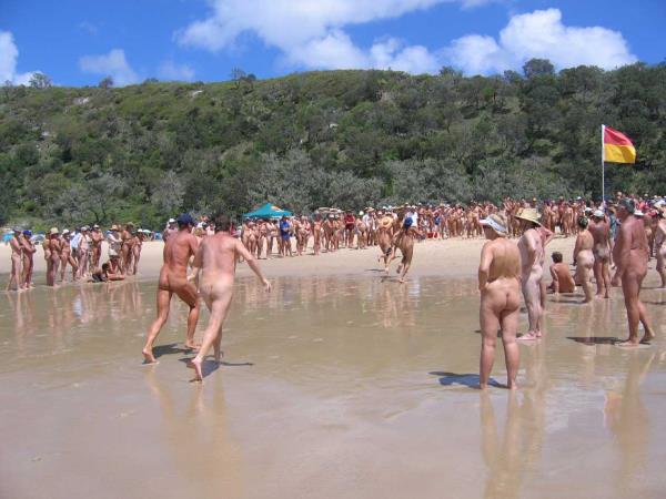 dawn delano recommends Group Nudists