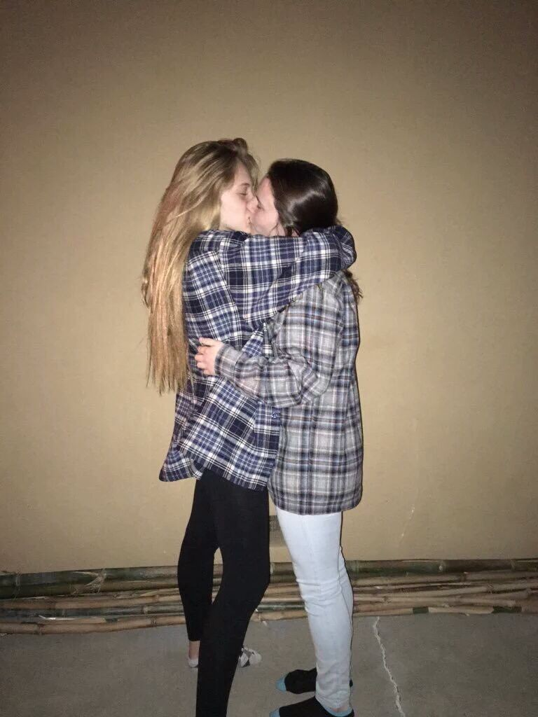 homemade lesbian por - madison ivy porn photos group of naked lesbians
