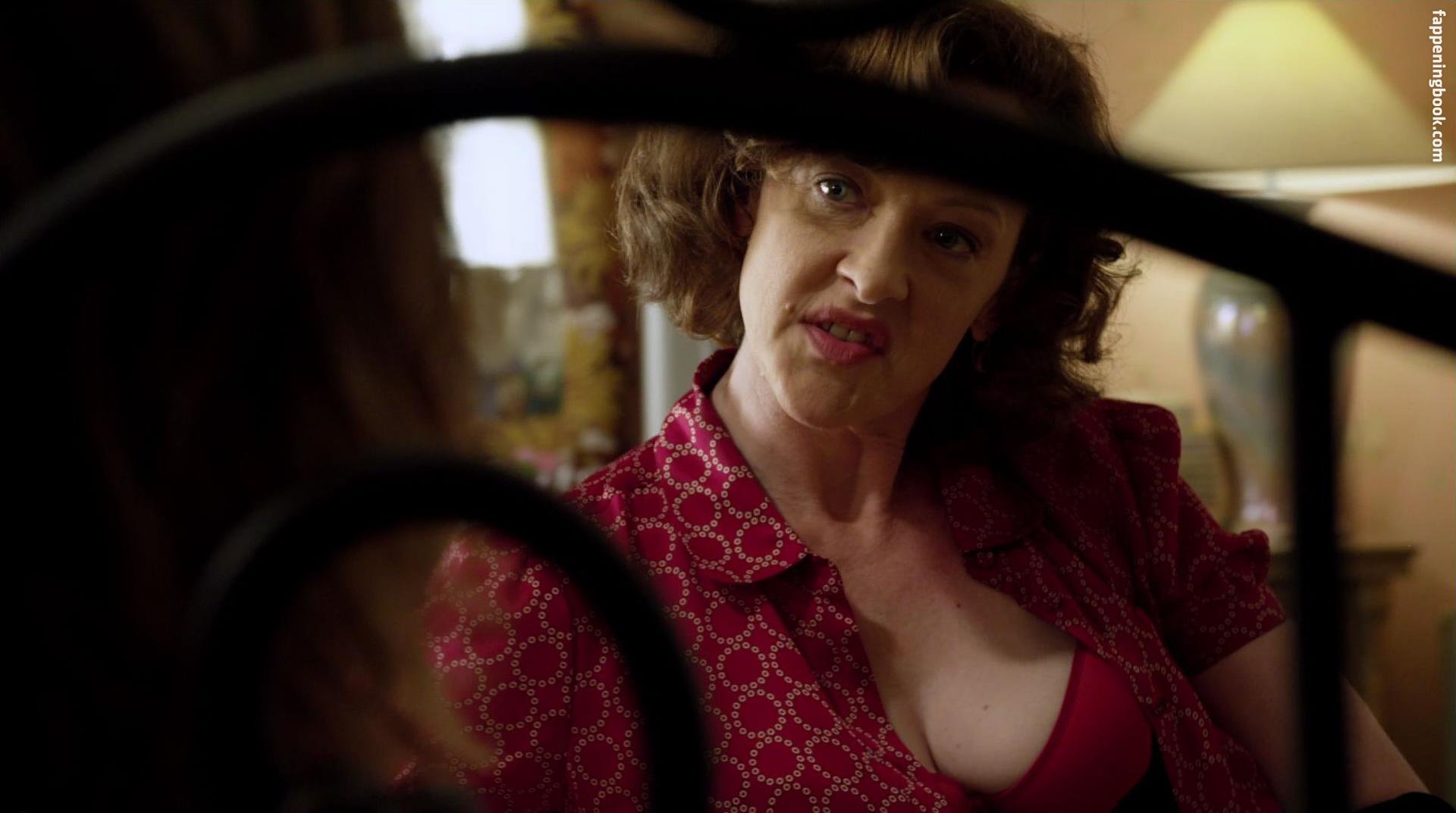 andy wynne recommends Joan Cusack Nude