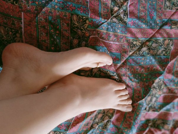 limp foot worship