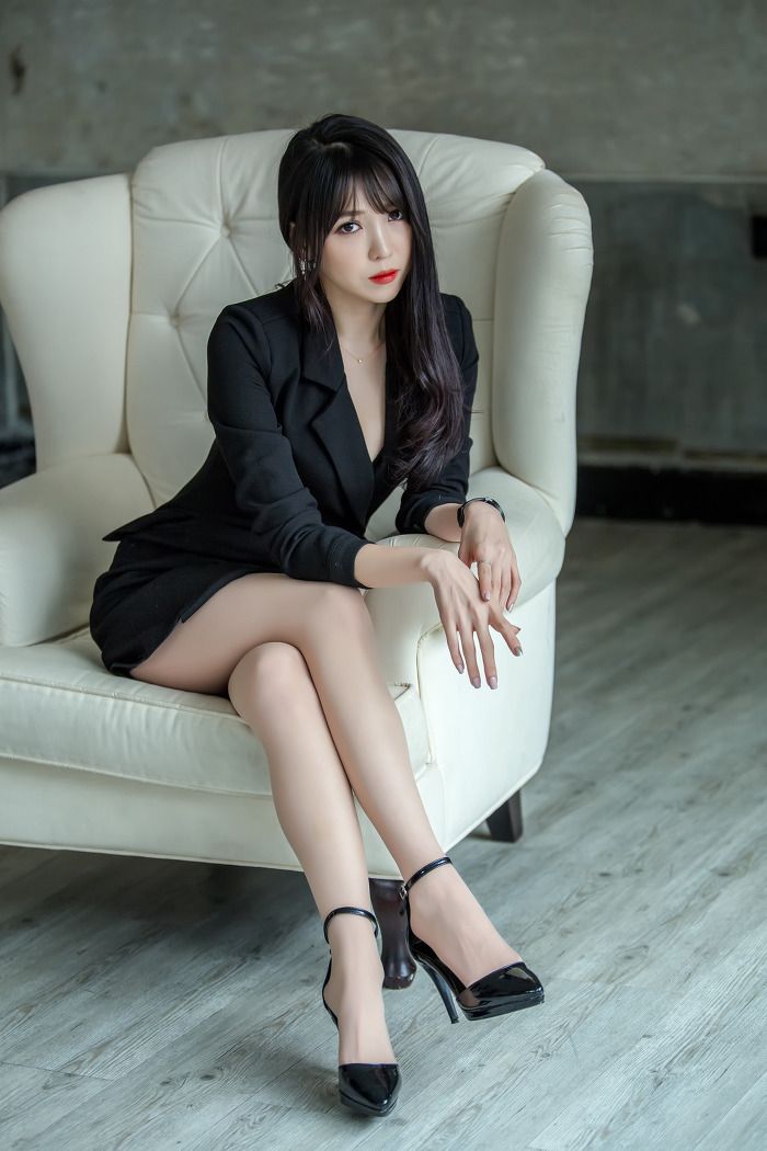 dian arianto recommends long legs asian pic