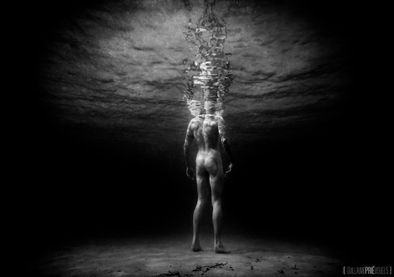 david berdichevsky recommends Men Naked Underwater