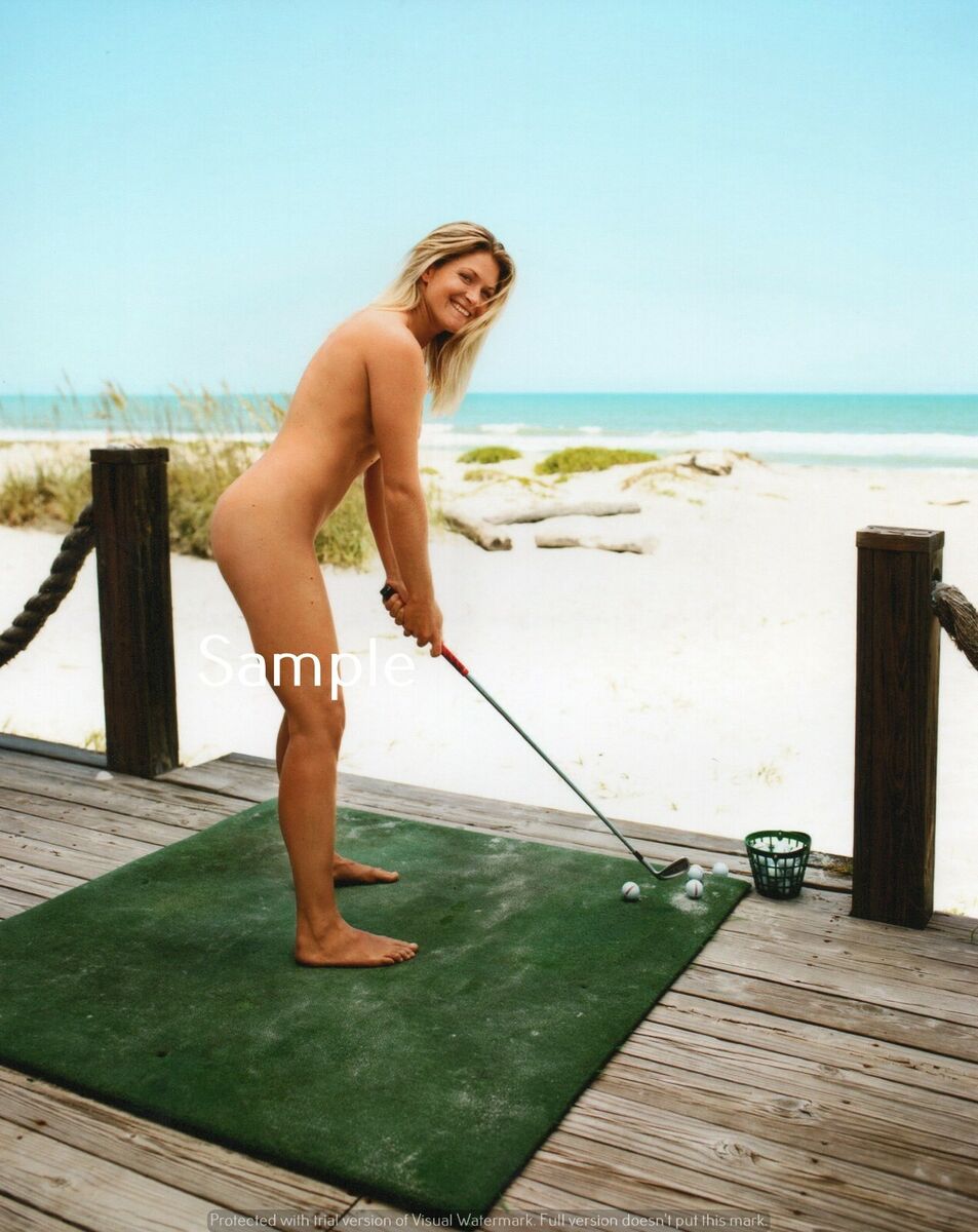 naked golfing