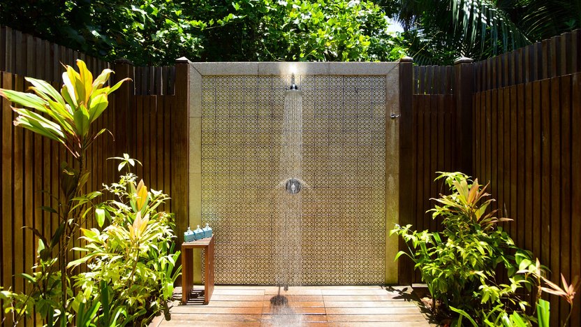 brian konfederak recommends nude outdoor showering pic