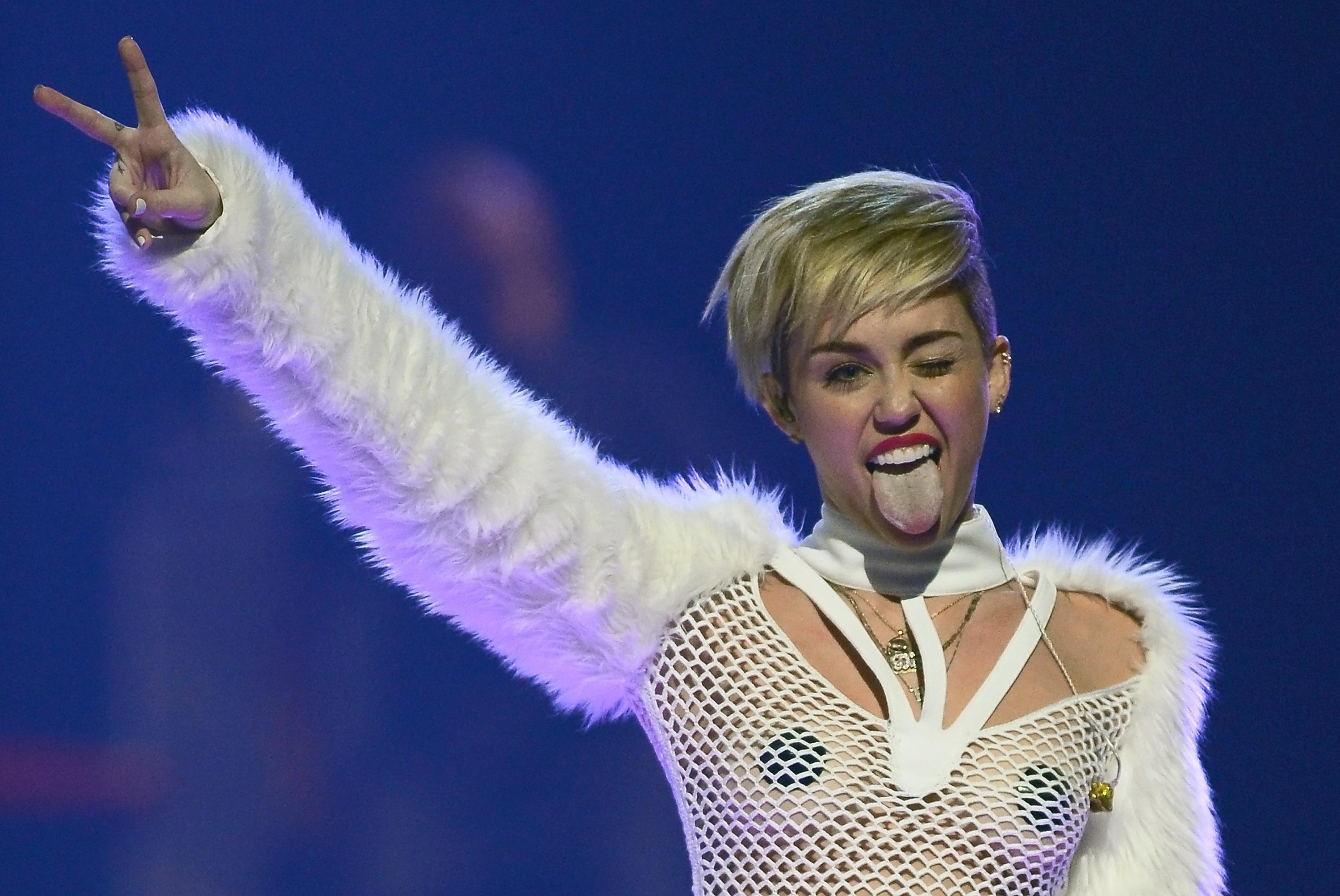 baron allen recommends Porn Star Miley Cyrus