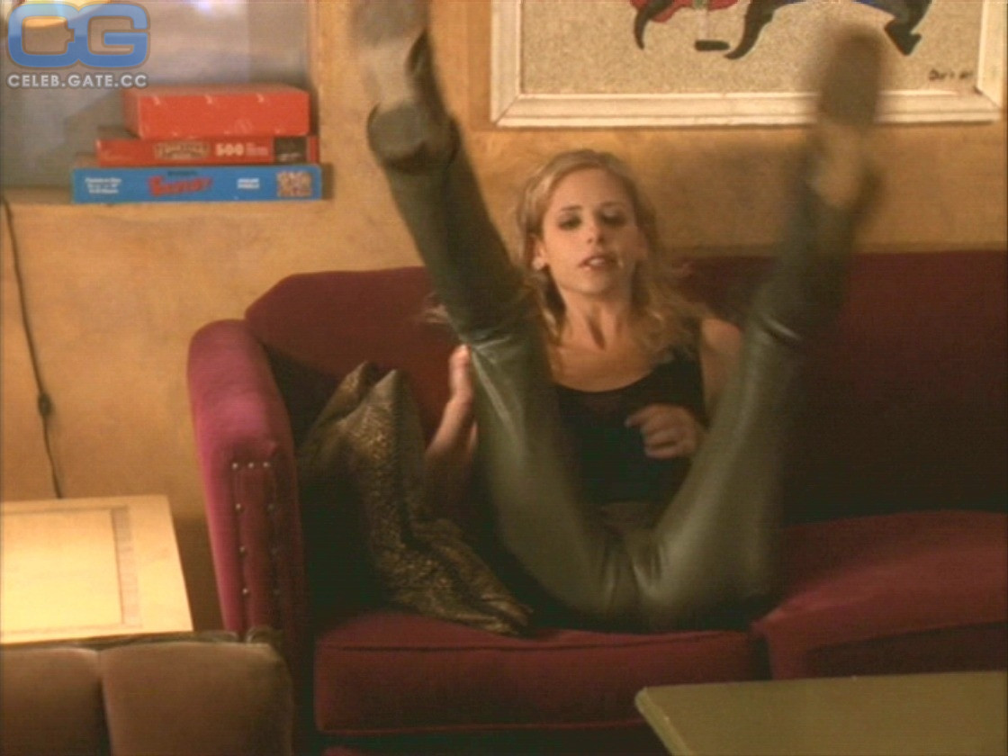 sarah michelle gellar naked nude - caged cuckold porn sexy horny wife