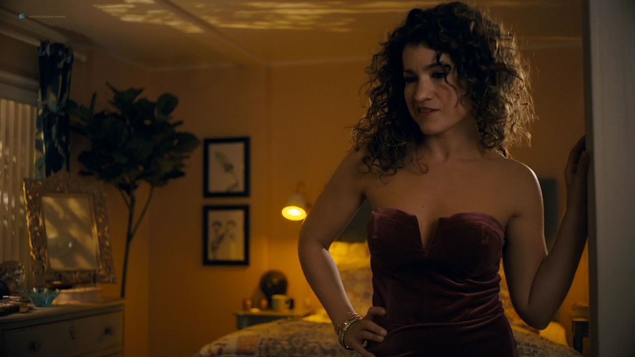vanessa kirby naked