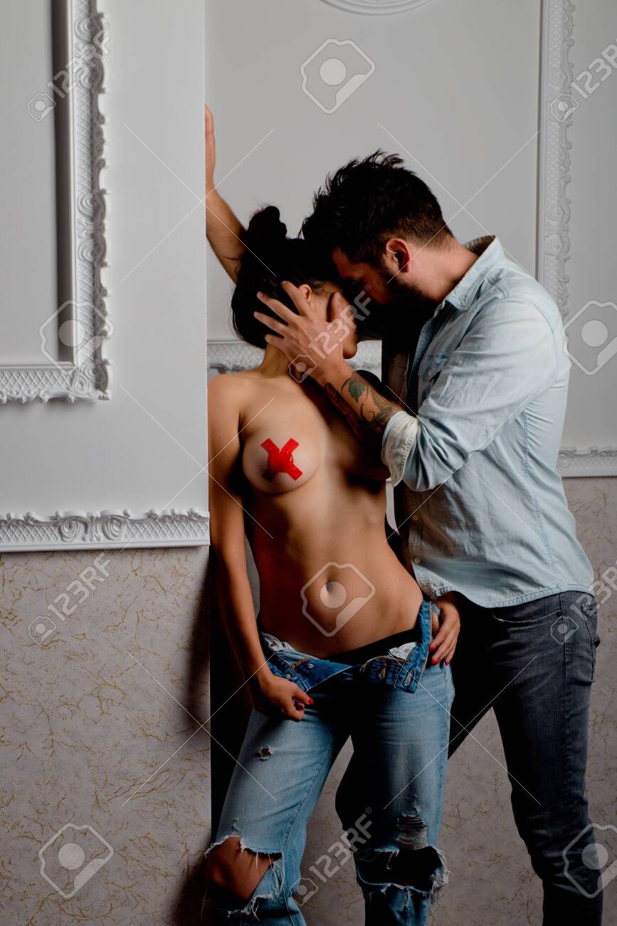 cfnm stripping amir arad share sara jaypov