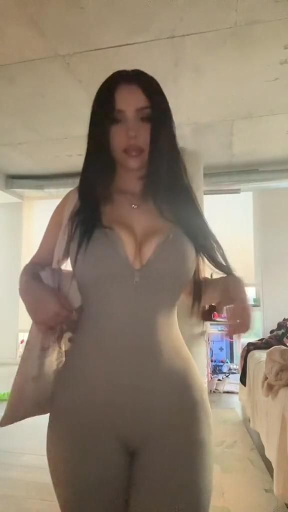 dione reeves recommends thick latina thot pic