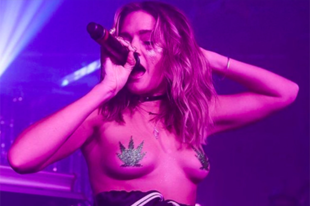 tove lo boobs