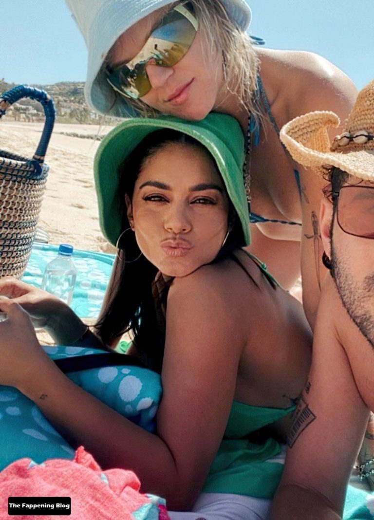 bella rose threesome
