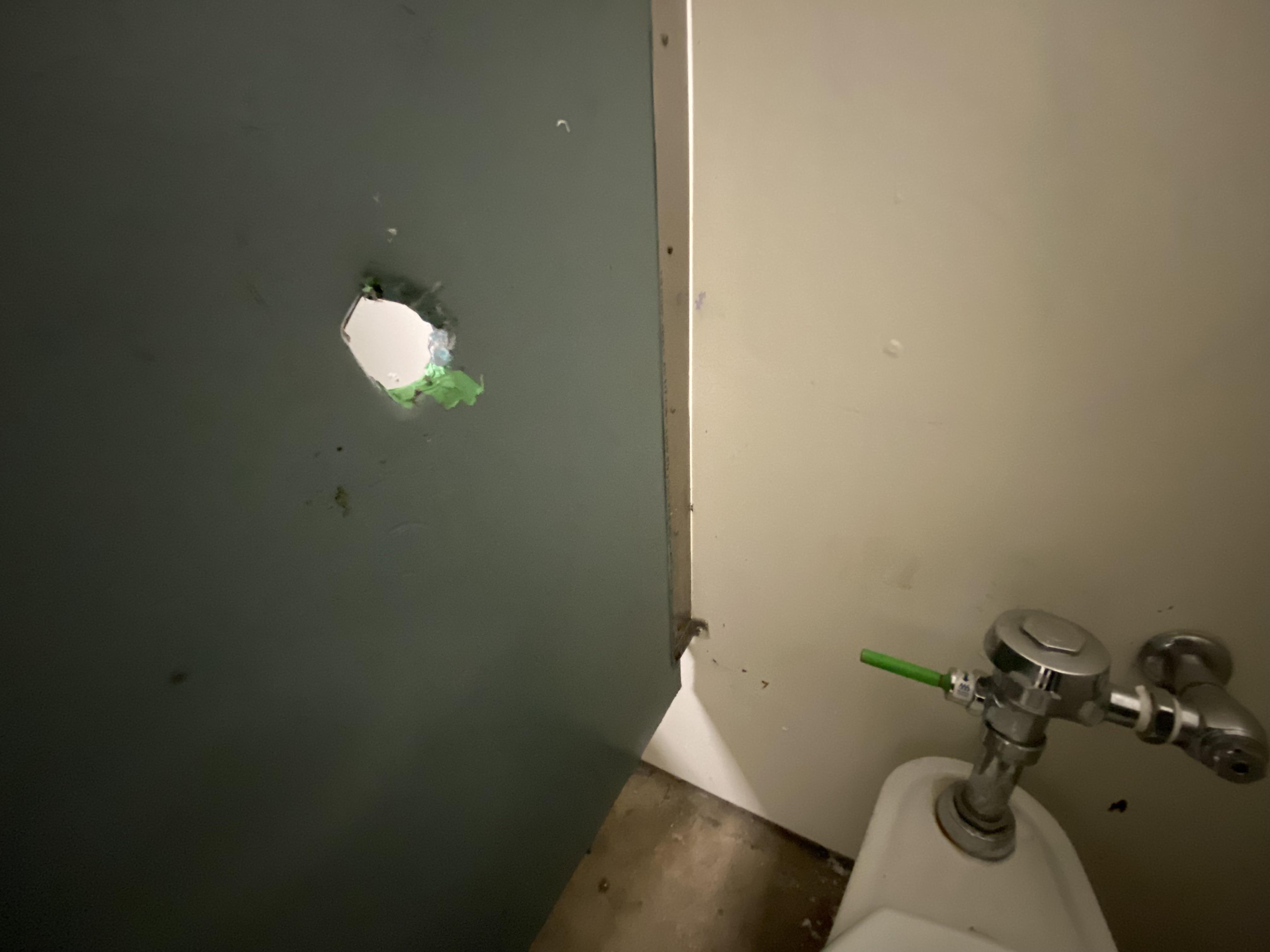 Best of alan ehlers's gallery noemilk porn anna mckeeman add photo where to find a gloryhole